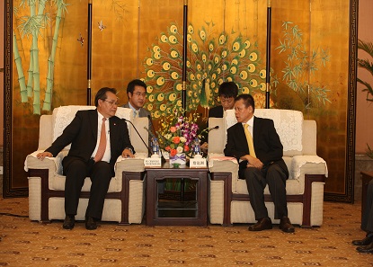 ท่านชาญชัย ชัยรุ่งเรืองเยี่ยมคารวะเลขาธิการพรรคคอมมิวนิสต์ เมืองเซียะเหมิน