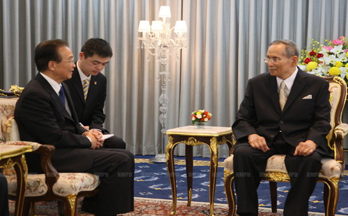 นายเวิน เจียเป่า (Mr. Wen Jiabao) นายกรัฐมนตรีสาธารณรัฐประชาชนจีน เข้าเฝ้าพระบาทสมเด็จพระเจ้าอยู่หัว