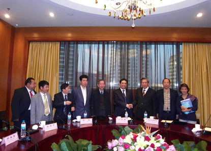 นายพินิจ จารุสมบัติ นายกสมาคมวัฒนธรรมและเศรษฐกิจไทย-จีน